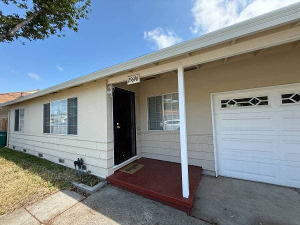4BR/2BA Single Family House on Lander Ave Near Wyeth · Hayward photo 2