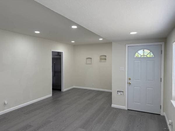 4BR/2BA Single Family House on Lander Ave Near Wyeth · Hayward photo 3