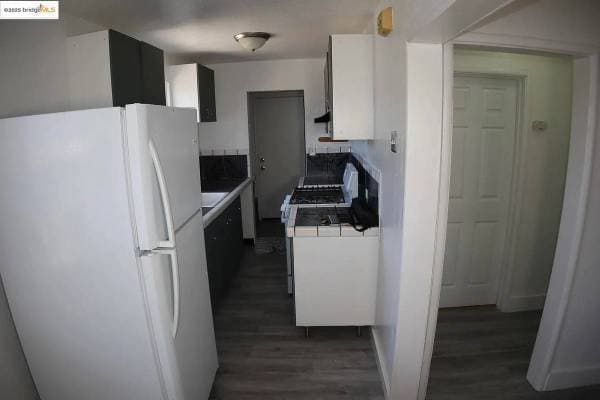 2BR/1BA Duplex · Oakland photo 4