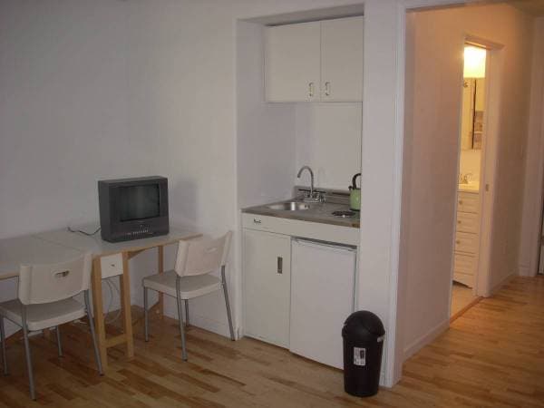 1BR/1BA In Law Adu · Oakland photo 1