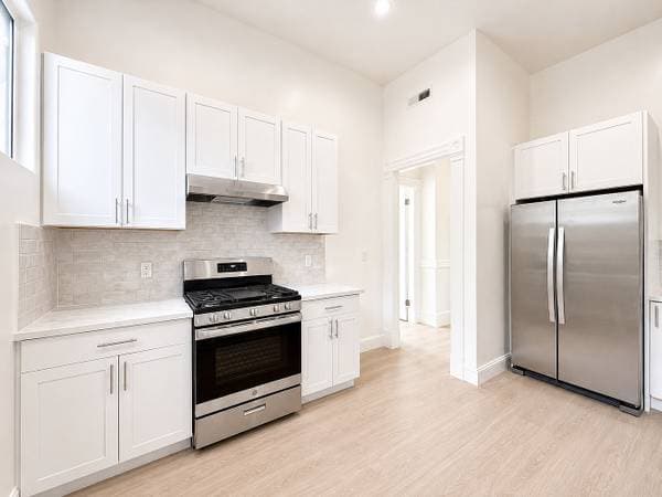 4BR/2BA Single Family House · San Francisco photo 2