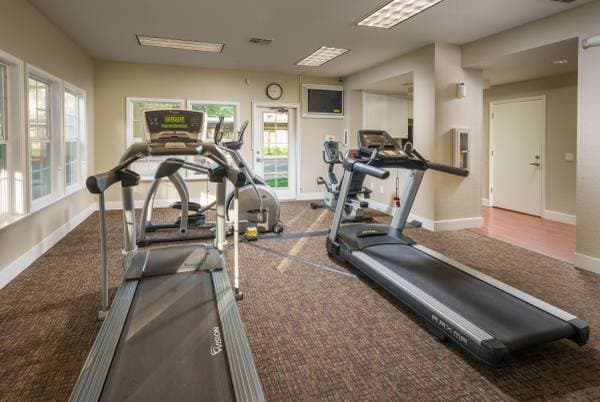 2BR/1BA Apartment · Morgan Hill photo 2