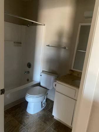 3BR/2BA Townhouse on Memirial Dr · Hollister photo 5
