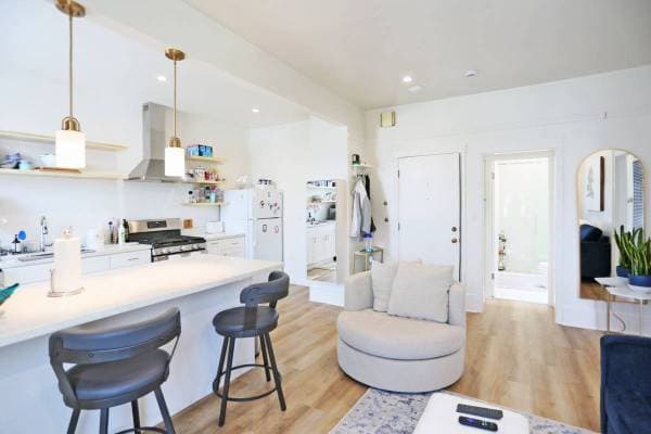 1BR/1BA Apartment · San Francisco photo 4