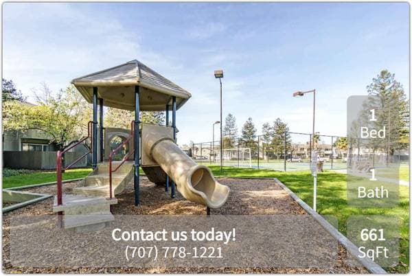 1BR/1BA Townhouse on Lakeville Cir · Petaluma photo 2