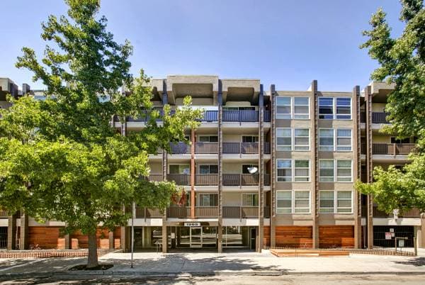 1BR/1BA Apartment · Oakland photo 2