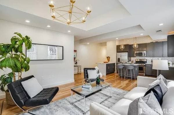 2BR/1BA Condo on Baker Street · San Francisco photo 1