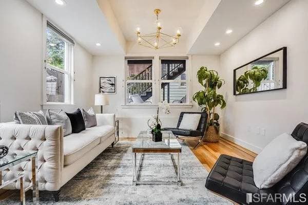 2BR/1BA Condo on Baker Street · San Francisco photo 2