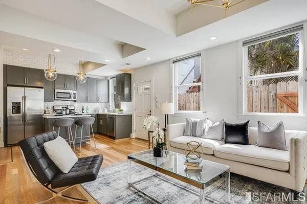 2BR/1BA Condo on Baker Street · San Francisco photo 4