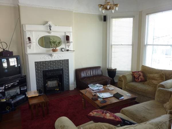 3BR/2BA Single Family House · San Francisco photo 3