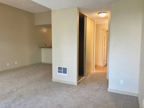 1BR/1BA Apartment on Creekside Drive · Walnut Creek photo 4