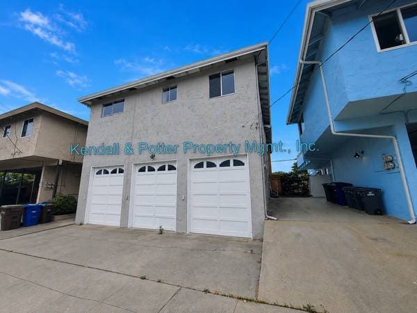 2BR/1BA Apartment on Alhambra Avenue · Santa Cruz photo 1