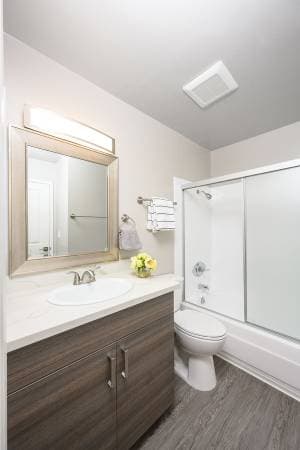 1BR/1BA Apartment on Rainbow Dr · Mountain View photo 4