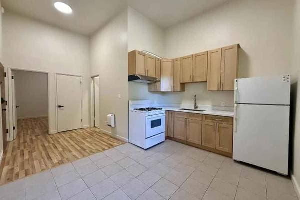 2315 Mission Street - 202 photo 2