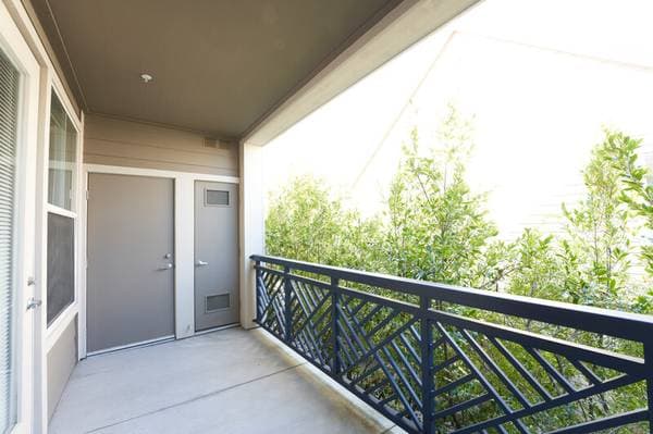 1BR/1BA Apartment · San Mateo photo 4