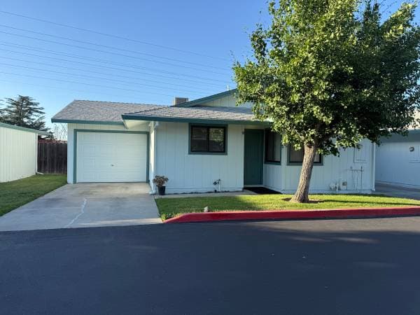 2BR/1BA Condo · Manteca photo 1