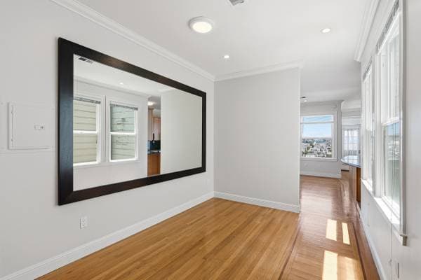 2BR/2BA Apartment on Taylor Street · San Francisco photo 4