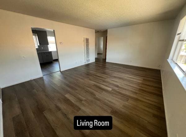 2BR/1BA Apartment · San Leandro photo 3