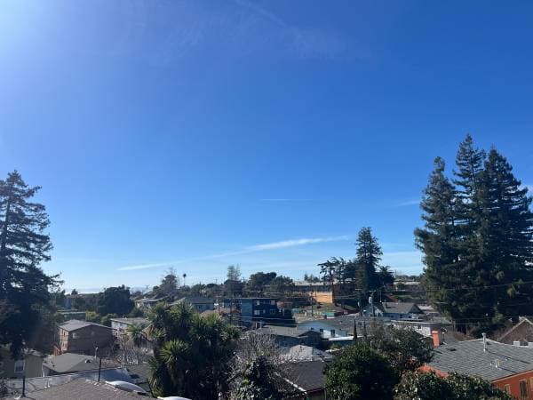 2BR/1BA Single Family House · Oakland photo 2
