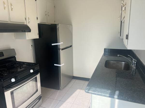 2BR/1BA Single Family House · Oakland photo 4