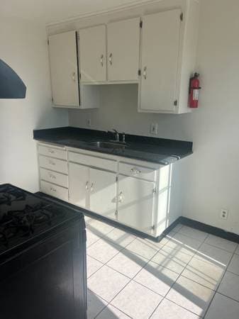 2BR/1BA Single Family House · Oakland photo 5