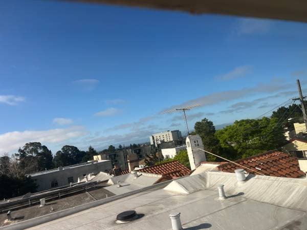 2BR/1BA Single Family House · Oakland photo 1