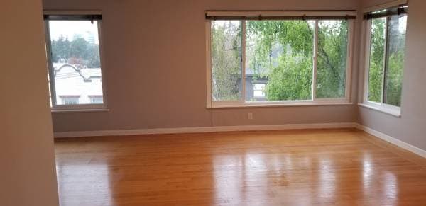 2BR/1BA Duplex on Orange St · Oakland photo 5