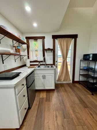 0BR/1BA In Law Adu · Soquel photo 3