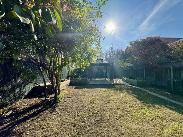 3BR/2BA Duplex on 30th Street · Oakland photo 2