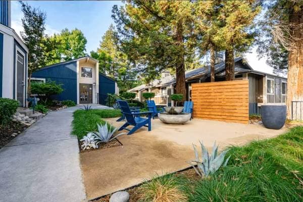 2BR/1BA Apartment on Fig Tree Ln · Pleasant Hill photo 2
