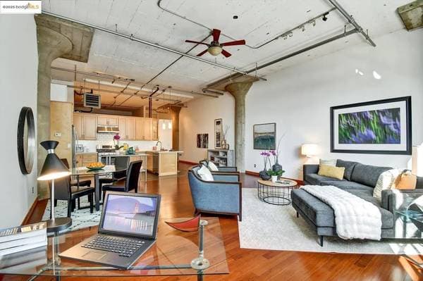 1BR/1BA Loft on 4th St Apt 204 · Oakland photo 1