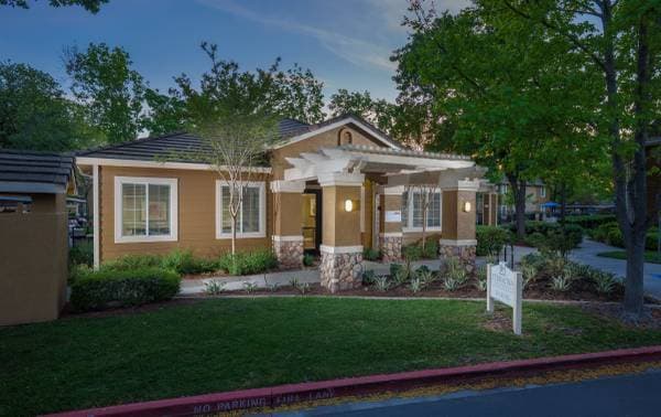 2BR/1BA Apartment · Morgan Hill photo 4