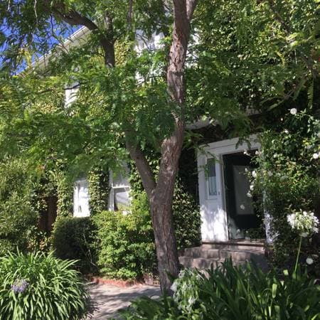 3BR/1BA Duplex · Berkeley photo 1
