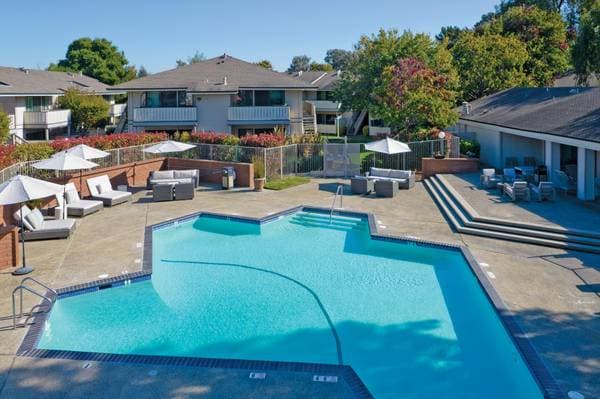 2BR/1BA Apartment on Foster City Boulevard · San Mateo photo 5