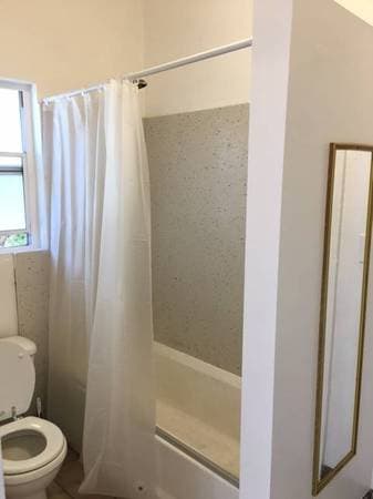 1BR/1BA Flat on 38th · Oakland photo 5