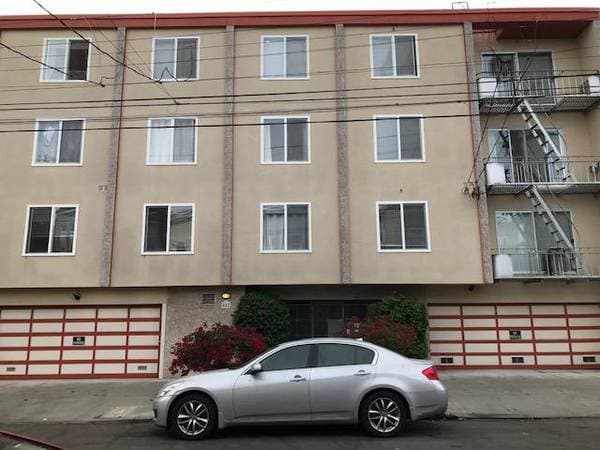 2BR/1BA Apartment on Bartlett St · San Francisco photo 1