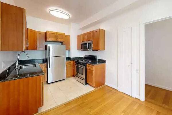 Academe at 198 Student Housing photo 2