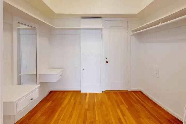 Academe at 198 Student Housing photo 4