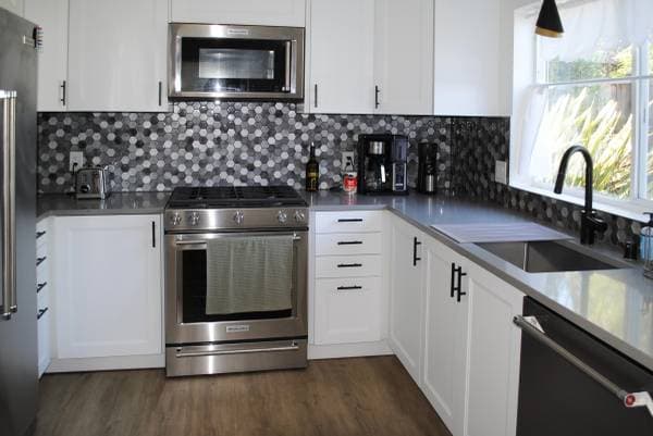 2BR/2BA In Law Adu on Summit Drive · Redwood City photo 5