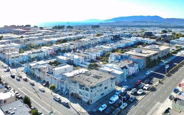 SF Renovated 4 Bed / 2 Bath / 2,170 SF House photo 2
