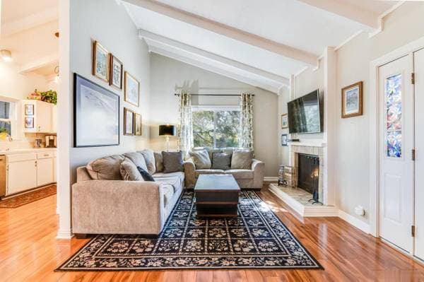 1BR/1BA Condo · Saratoga photo 2