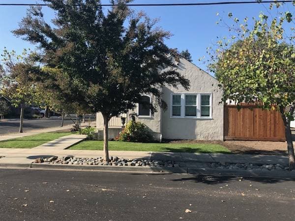 2BR/1BA Single Family House · Napa photo 1