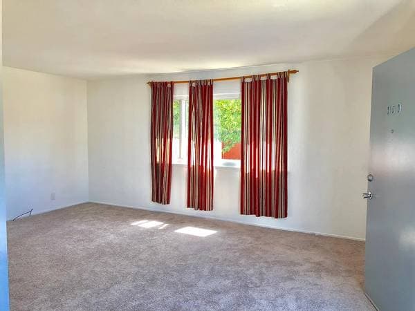 Bright and Spacious 3BD/3BA Home with Bonus Room and Garage photo 3