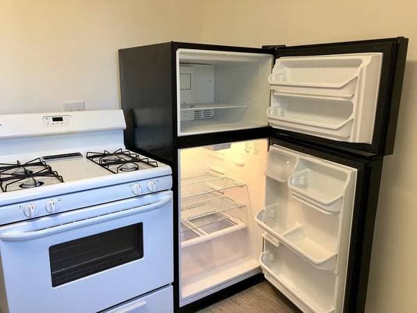 Bright and Spacious 3BD/3BA Home with Bonus Room and Garage photo 5