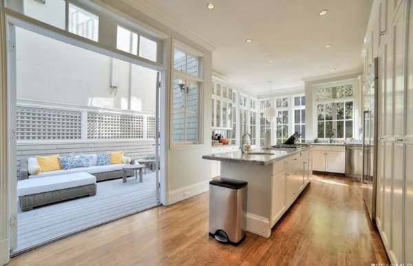 6BR/5BA Single Family House · San Francisco photo 2