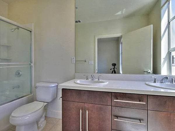 3BR/3BA Condo on E Julian · San Jose photo 3