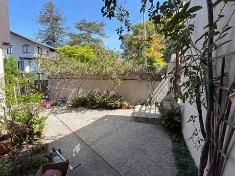 3BR/3BA Single Family House · Berkeley photo 5