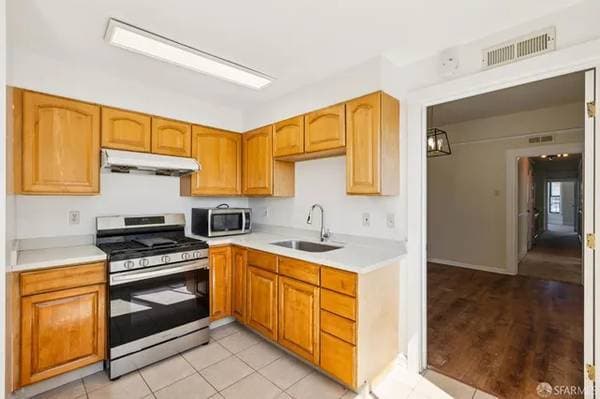 Charming 2 BR | 2.5 BA in Presidio Heights photo 4