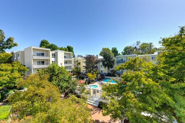 1BR/1BA Apartment on Creekside Drive · Walnut Creek photo 4