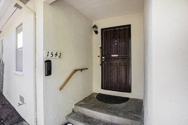 2BR/1BA Apartment on Bay St · Alameda photo 2